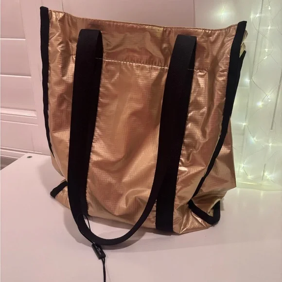 Marc Jacobs Ripstop Tote Bag – Gold/Black – Like New - Picture 4 of 7